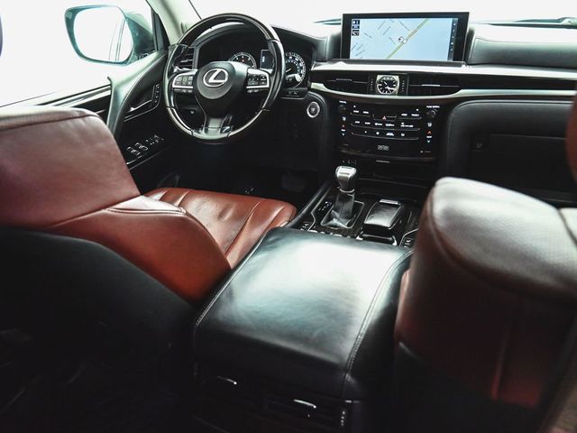 2017 Lexus LX 570 - 23030236 - 33