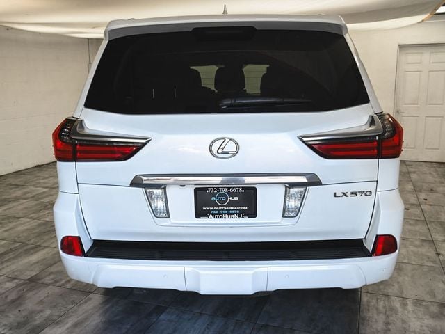 2017 Lexus LX 600 570's photo