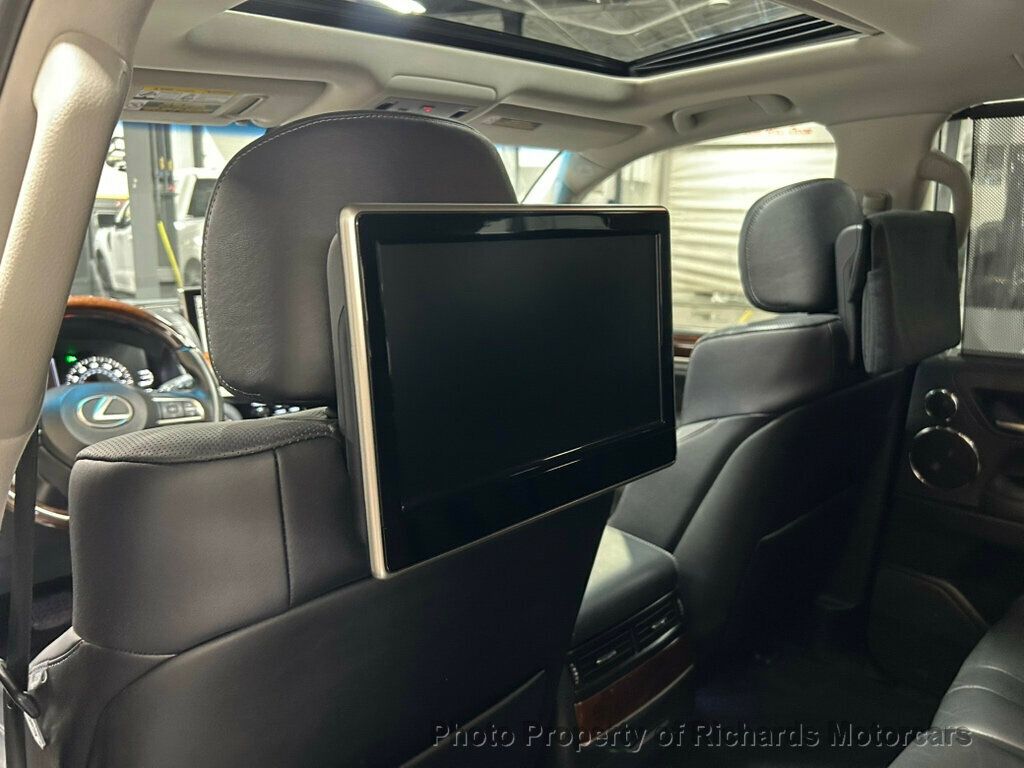 2017 Lexus LX LX  570 4WD - 22957573 - 17