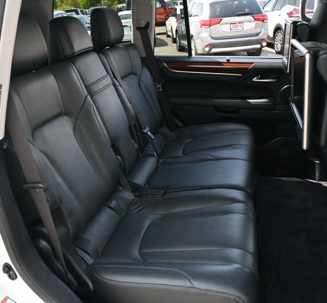2017 Lexus LX LX 570 4WD Luxury Package Rear Seat Entertainment System  - 23062912 - 21
