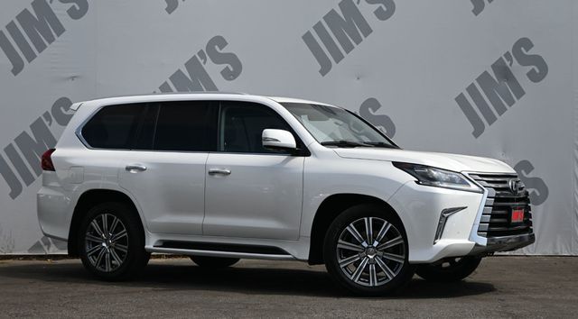 2017 Lexus LX LX 570 4WD Luxury Package Rear Seat Entertainment System  - 23062912 - 2