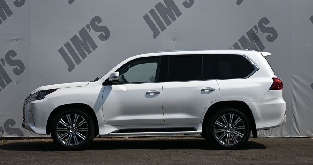 Lexus LX photo 8