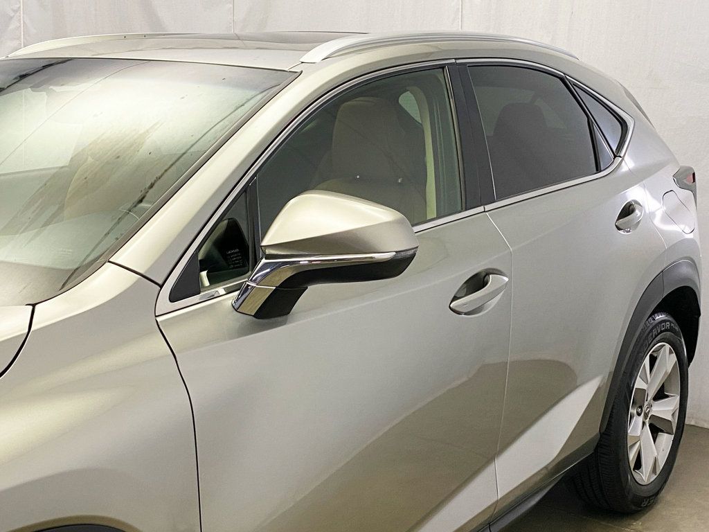 2017 Lexus NX 200t Luxury photo 2
