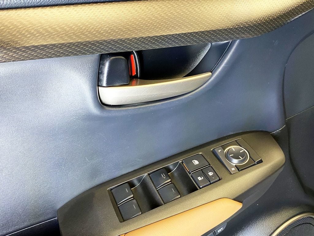 2017 Lexus NX 200t Luxury photo 20