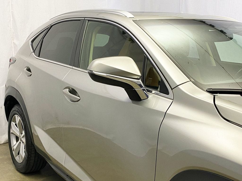 2017 Lexus NX 200t Luxury photo 9