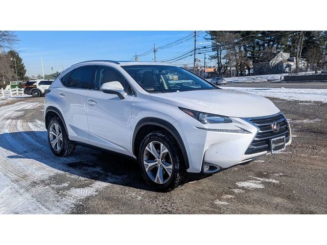 2017 Lexus NX 200t photo 3