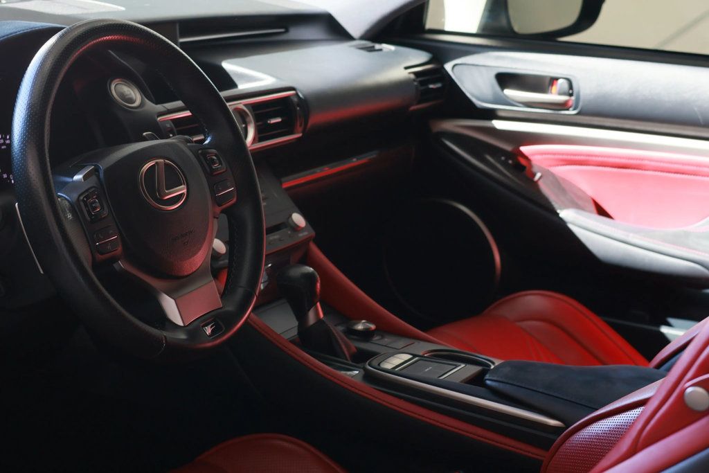 2017 Lexus RC F photo 18
