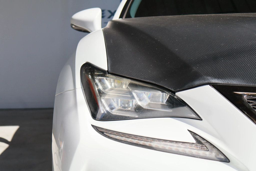 2017 Lexus RC F photo 9