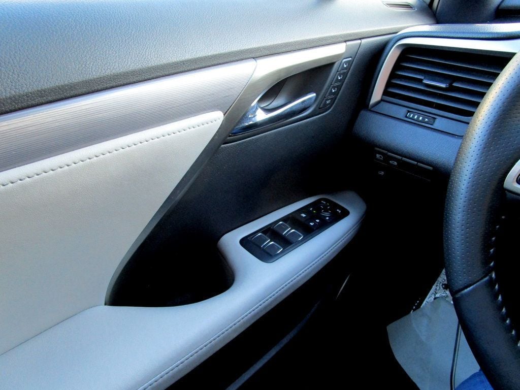 2017 Lexus RX F-Sport Package  - 22937608 - 33