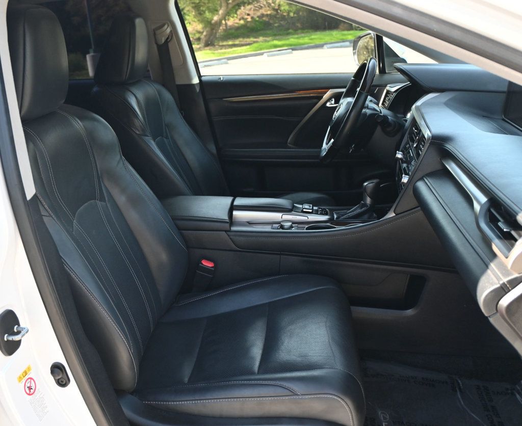 Lexus RX photo 14