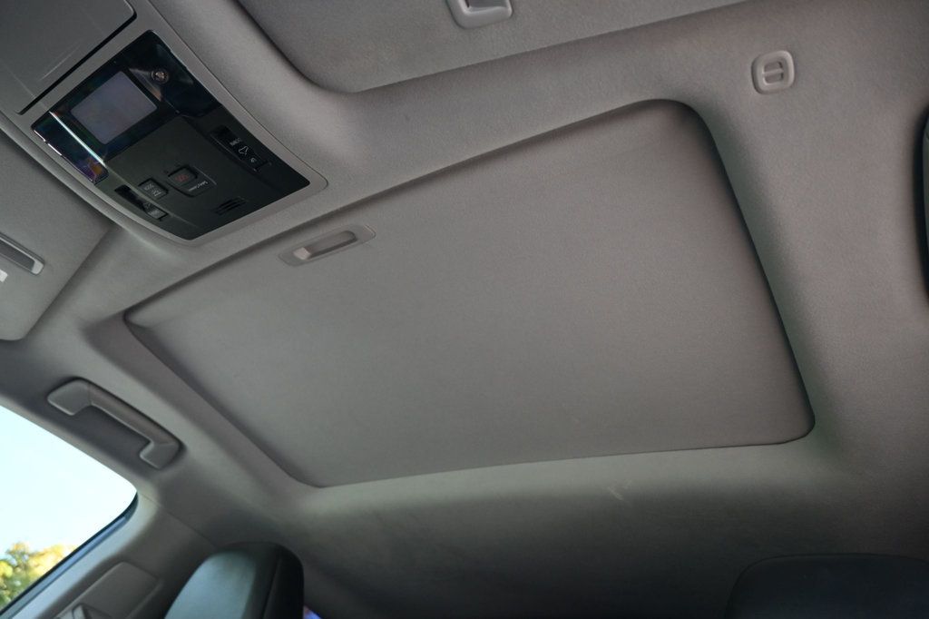 Lexus RX photo 18
