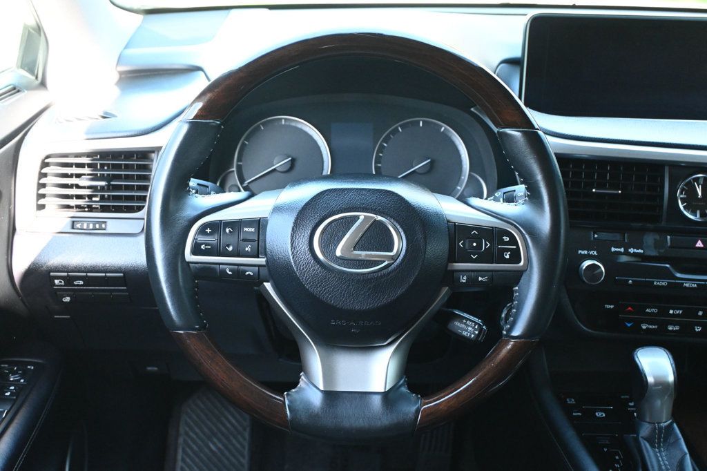 Lexus RX photo 9