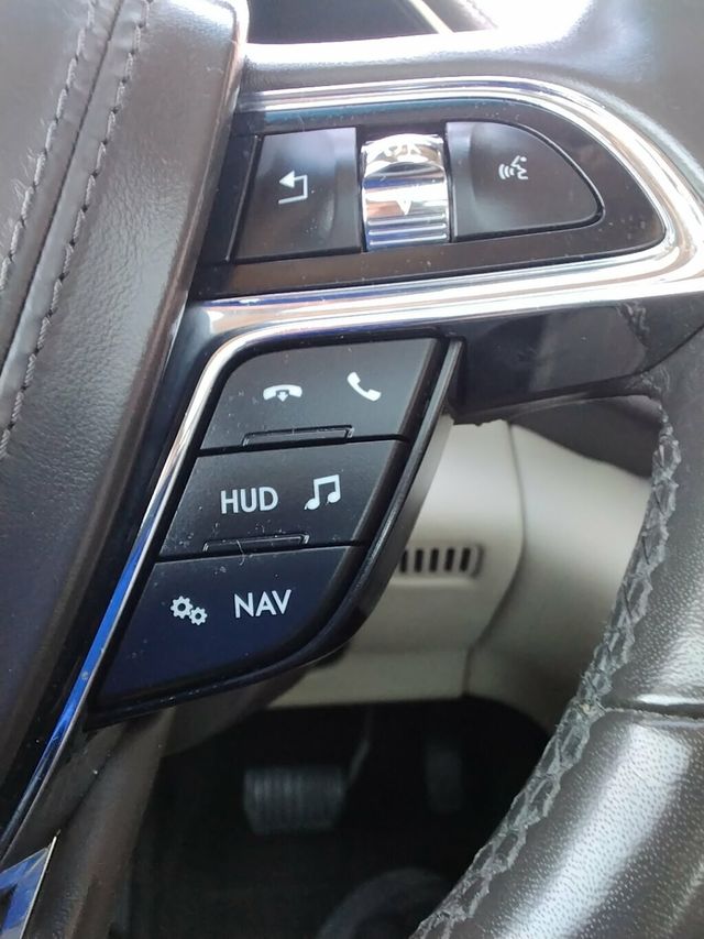 2017 Lincoln Continental Reserve AWD - 22986351 - 13