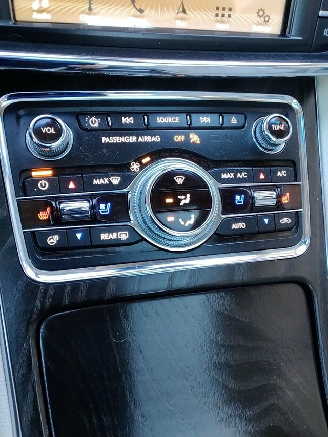 2017 Lincoln Continental Reserve AWD - 22986351 - 22