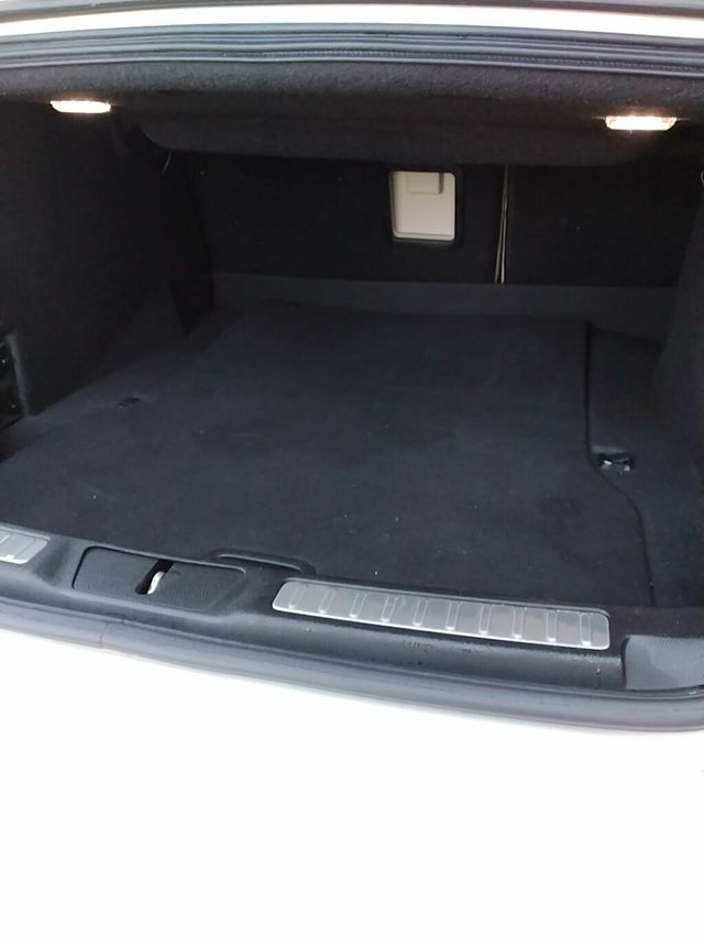 2017 Lincoln Continental Reserve AWD - 22986351 - 32