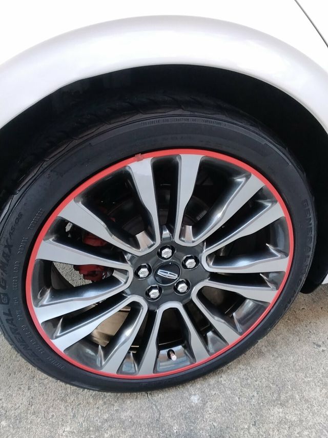 2017 Lincoln Continental Reserve AWD - 22986351 - 33