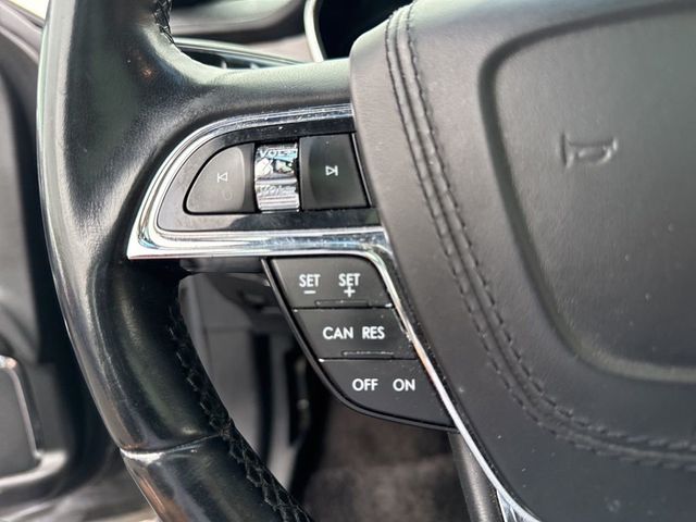 2017 Lincoln Continental Reserve AWD - 23017088 - 11