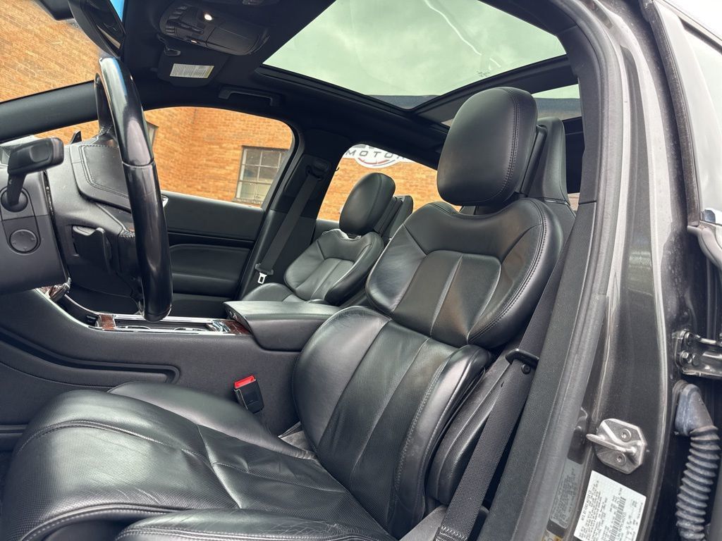 2017 Lincoln Continental Reserve AWD - 23017088 - 6