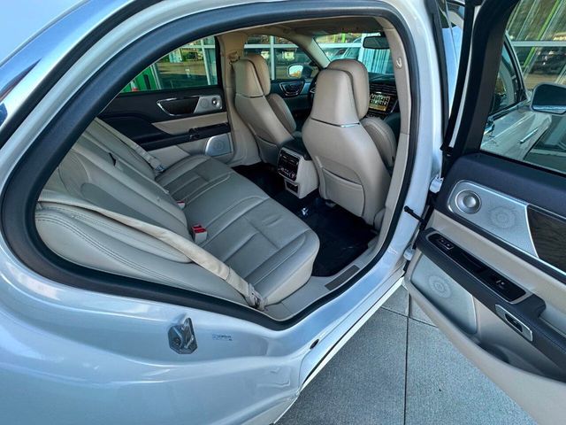 2017 Lincoln Continental Reserve AWD - 22947825 - 15