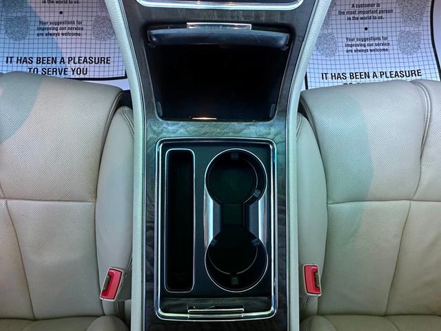 2017 Lincoln Continental Reserve AWD - 22947825 - 30