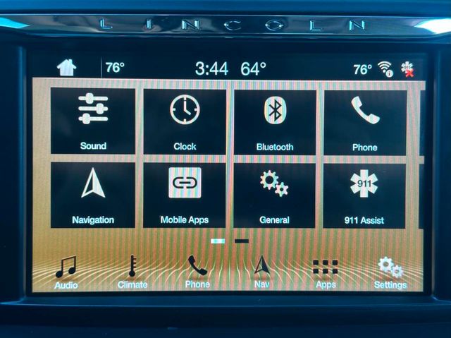 2017 Lincoln Continental Reserve AWD - 22947825 - 42