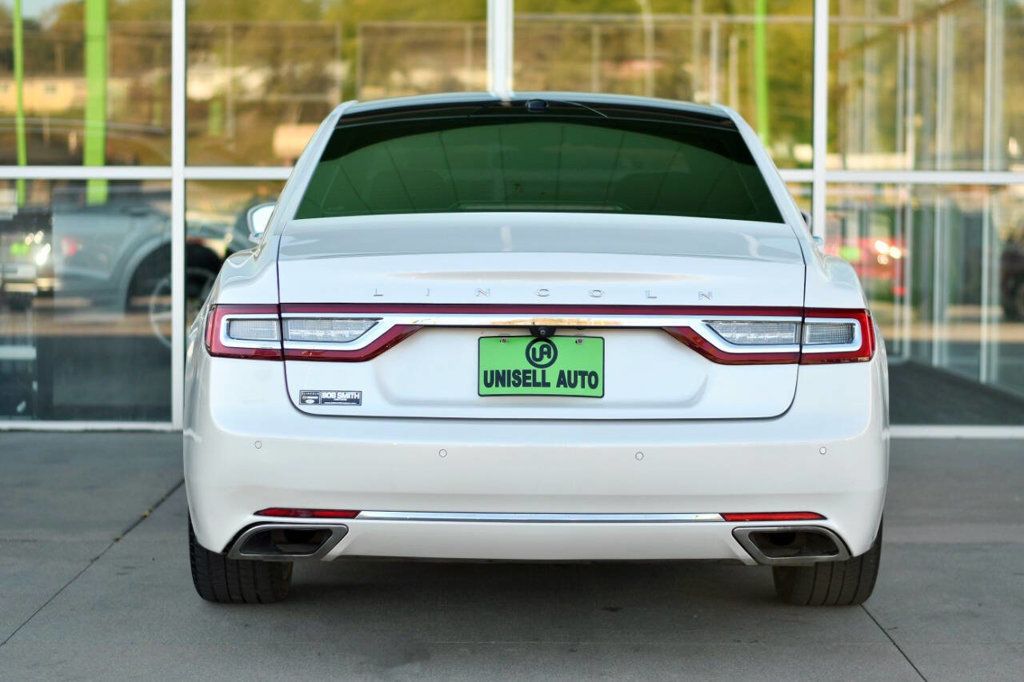 2017 Lincoln Continental Reserve photo 4