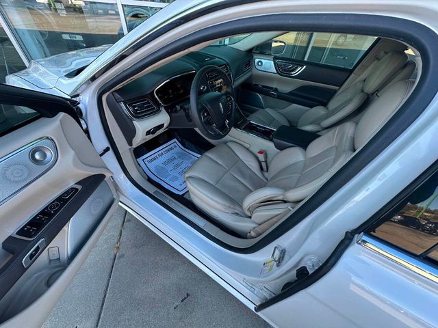 2017 Lincoln Continental Reserve AWD - 22947825 - 8