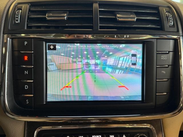 2017 Lincoln Continental Select FWD - 23039536 - 30