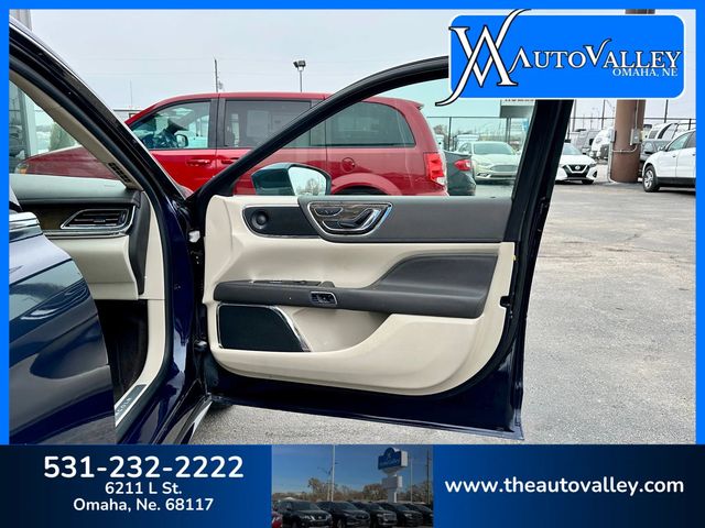 2017 Lincoln Continental Select Sedan 4D - 22939061 - 14