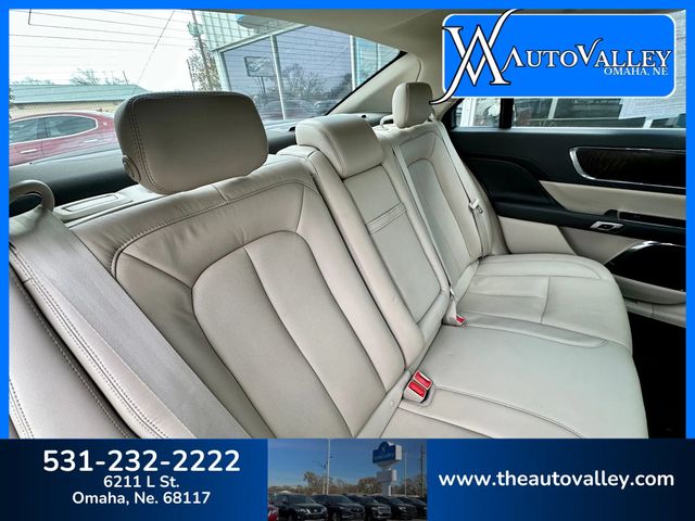 2017 Lincoln Continental Select Sedan 4D - 22939061 - 24