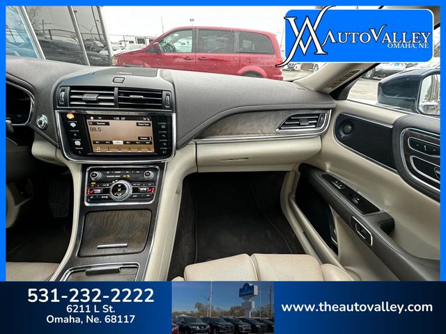 2017 Lincoln Continental Select Sedan 4D - 22939061 - 34