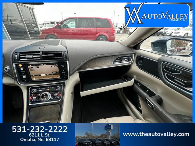 2017 Lincoln Continental Select Sedan 4D - 22939061 - 35