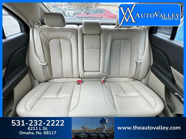 2017 Lincoln Continental Select Sedan 4D - 22939061 - 37