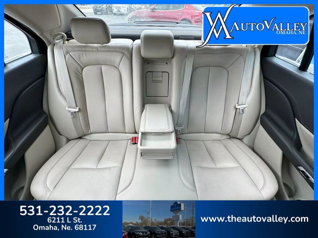 2017 Lincoln Continental Select Sedan 4D - 22939061 - 38