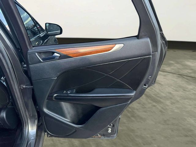 2017 Lincoln MKC Reserve AWD - 22974790 - 17