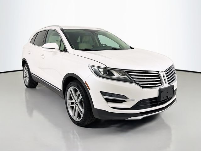 2017 Lincoln MKC Reserve AWD - 23001505 - 0