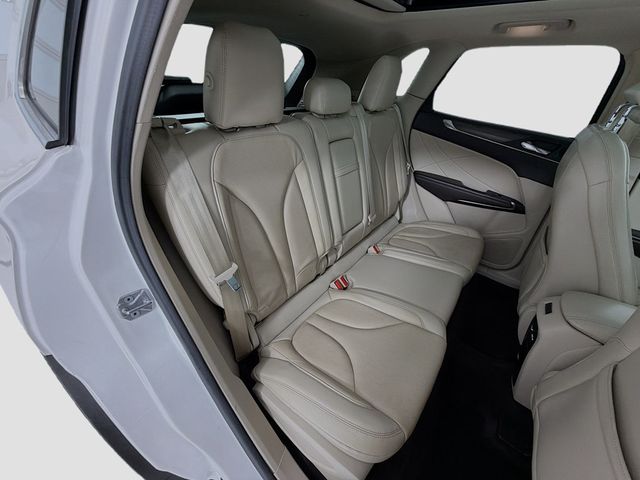 2017 Lincoln MKC Reserve AWD - 23001505 - 27
