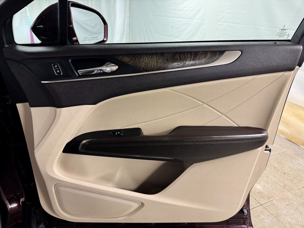 2017 Lincoln MKC Reserve AWD - 22994994 - 16