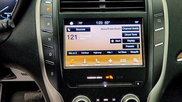 2017 Lincoln MKC Reserve AWD w/ Climate Package & 19'' Wheels - 23085394 - 17
