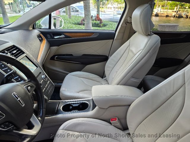 2017 Lincoln MKC Select AWD - 22938610 - 16