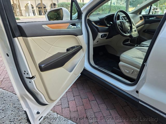 2017 Lincoln MKC Select AWD - 22938610 - 45