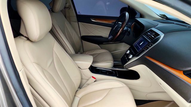 2017 Lincoln MKC Select AWD w/ Plus Package - 23076097 - 22