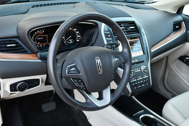 2017 Lincoln MKC Select FWD SUV W/Select Plus Package - 22978876 - 40