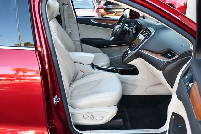 2017 Lincoln MKC Select FWD SUV W/Select Plus Package - 22978876 - 46