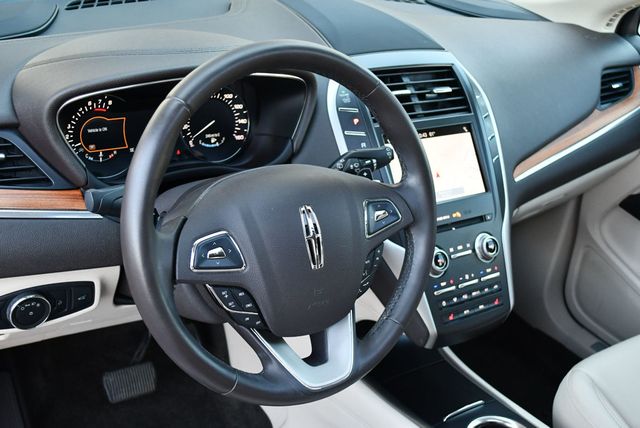 2017 Lincoln MKC Select FWD SUV W/Select Plus Package - 22978876 - 48