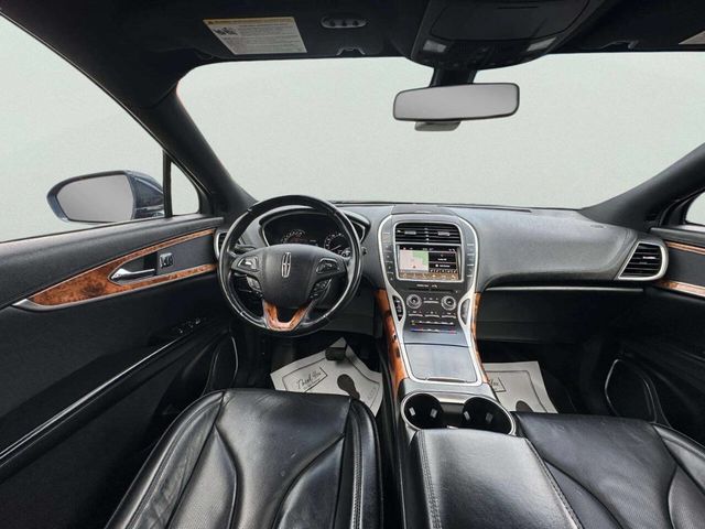 2017 Lincoln MKX Reserve AWD - 23023828 - 19
