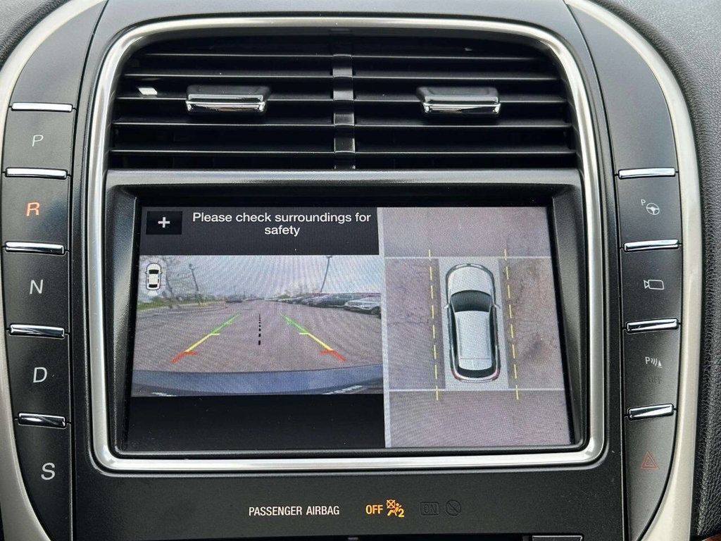 2017 Lincoln MKX Reserve AWD - 23023828 - 28