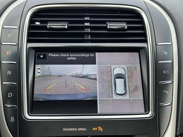 2017 Lincoln MKX Reserve AWD - 23023828 - 28
