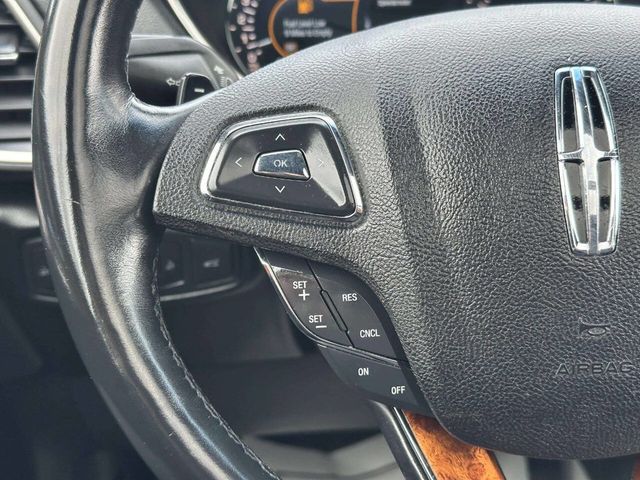 2017 Lincoln MKX Reserve AWD - 23023828 - 30