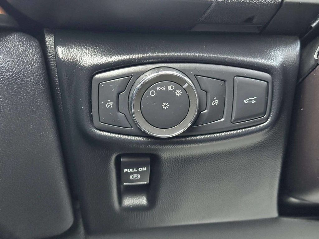 2017 Lincoln MKX Reserve AWD - 23023828 - 31